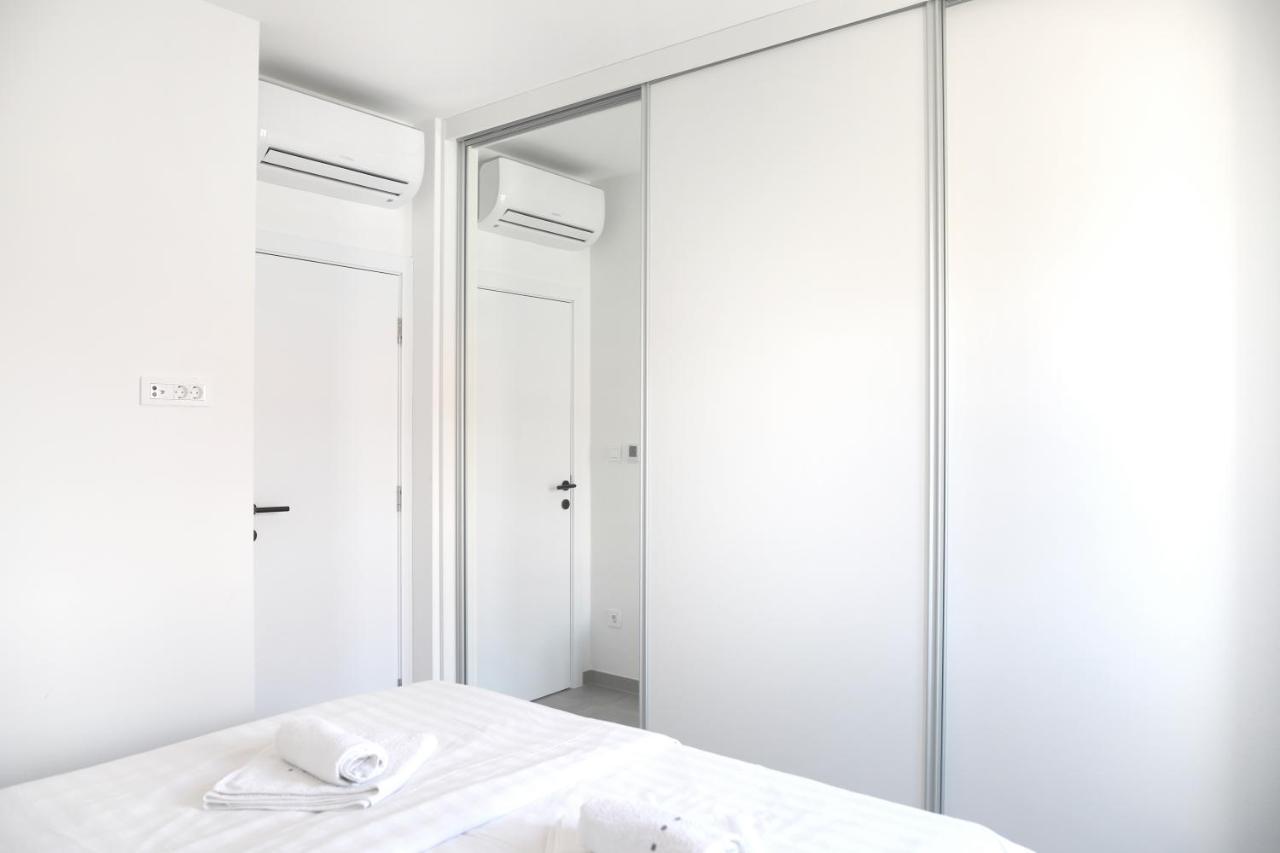 Apartments Terra Sun With Private Pool Or Jacuzzi Нивице Экстерьер фото